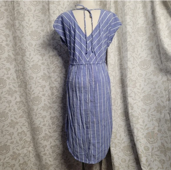 Universal Thread Blue And White Striped Dress Size XL - Picture 3 of 5